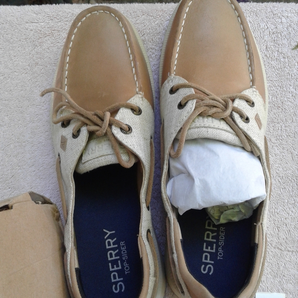 Sperry woman's size 8.5 slip on shoes